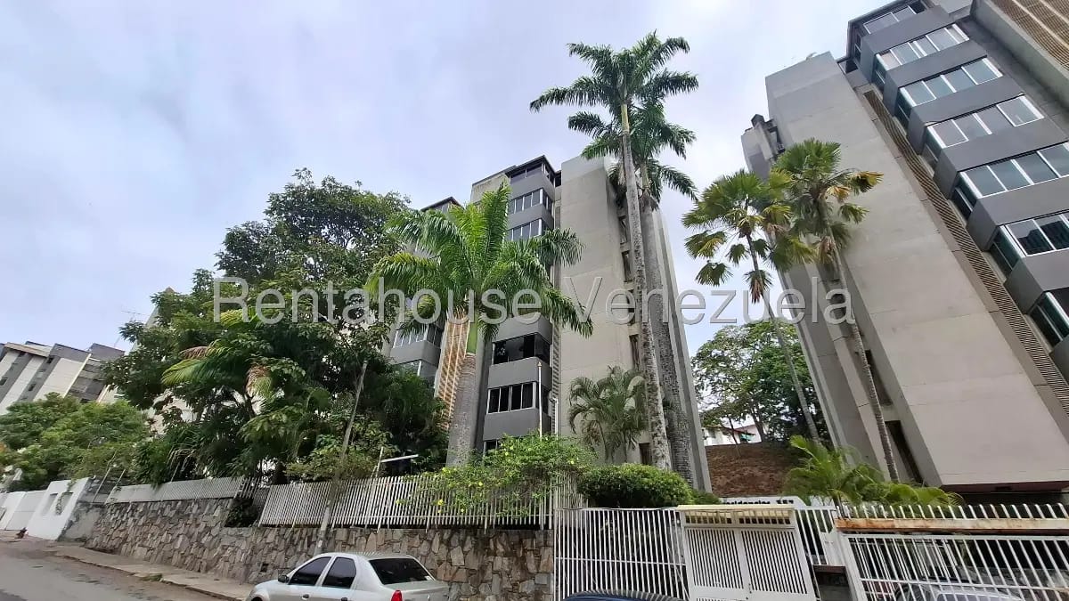 Precioso y remodelado Apartamento venta San Luis MLS 26-18994