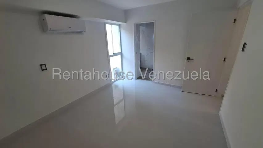 Precioso y remodelado Apartamento venta San Luis MLS 26-18994 - 18