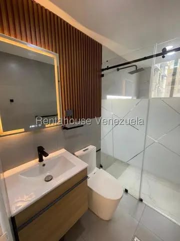 Iluminado Apartamento venta Los Palos Grandes MLS 26-18466 - 6