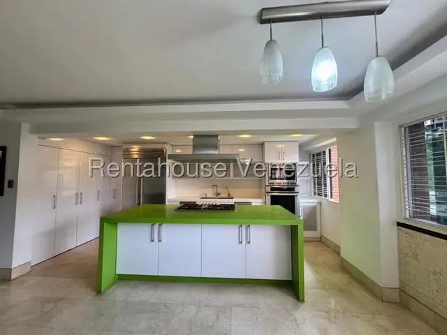 Moderno y versatil apartamento venta Clnas de los Chaguaramos MLS 26-19015 - 7