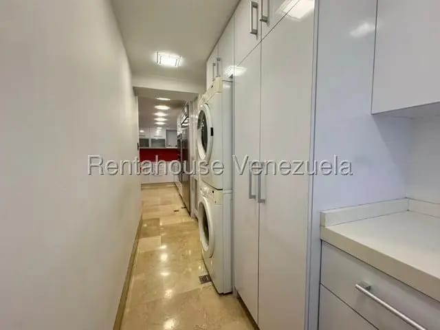 Bellisimo apartamento venta Clnas de los Chaguaramos MLS 26-19005 - 4