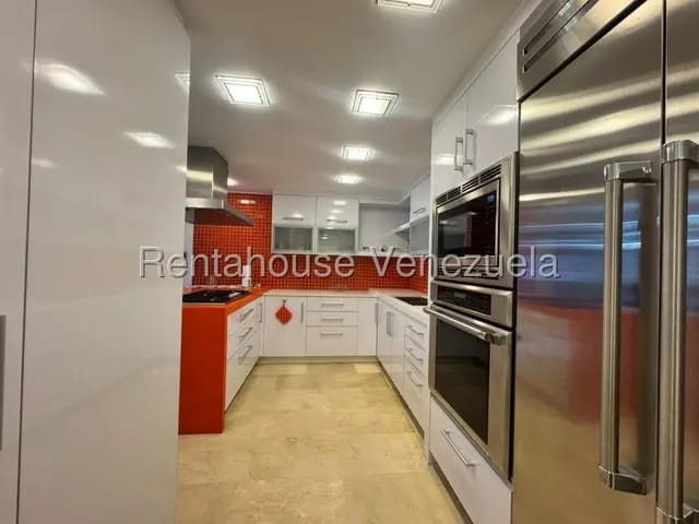 Bellisimo apartamento venta Clnas de los Chaguaramos MLS 26-19005 - 8