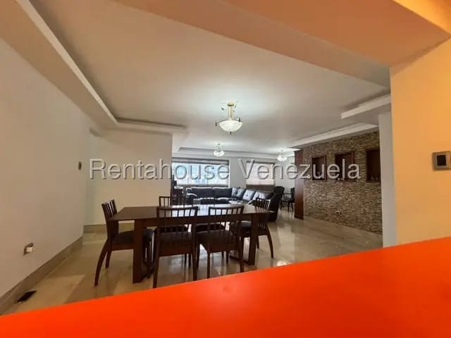 Bellisimo apartamento venta Clnas de los Chaguaramos MLS 26-19005 - 13