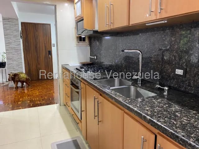 Bello apartamento venta La Urbina MLS 26-19058 - 2