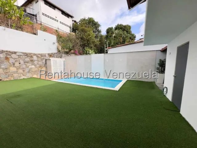 Moderna y bella casa venta Macaracuay MLS 26-19062 - 12