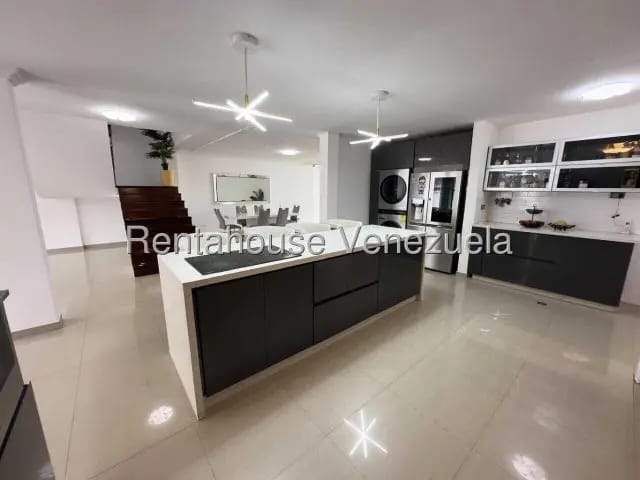 Moderna y bella casa venta Macaracuay MLS 26-19062 - 14