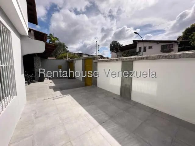 Moderna y bella casa venta Macaracuay MLS 26-19062 - 17