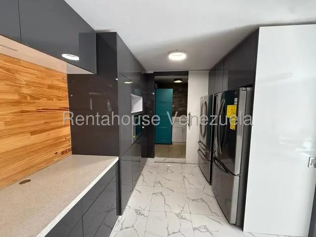 Majestuosa casa venta La Trinidad MLS 26-19014 - 2