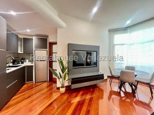 Glamoroso apartamento venta El Rosal MLS 26-13907 - 2