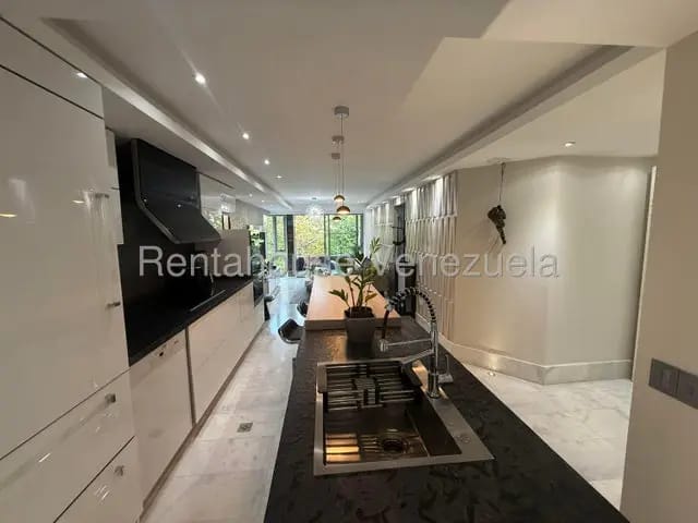 De lujo apartamento venta La Castellana MLS 26-16768 - 3