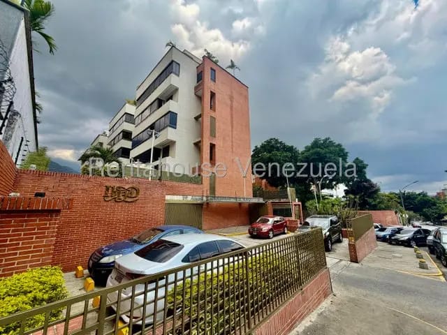 Moderno apartamento venta La Castellana MLS 26-18504