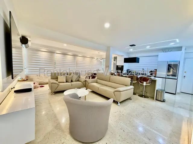 Moderno apartamento venta La Castellana MLS 26-18504 - 2