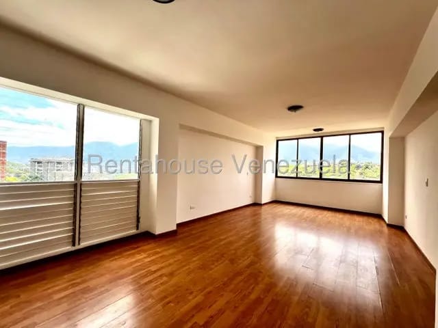 Tremendo apartamento venta Santa Paula MLS 26-19166 - 3