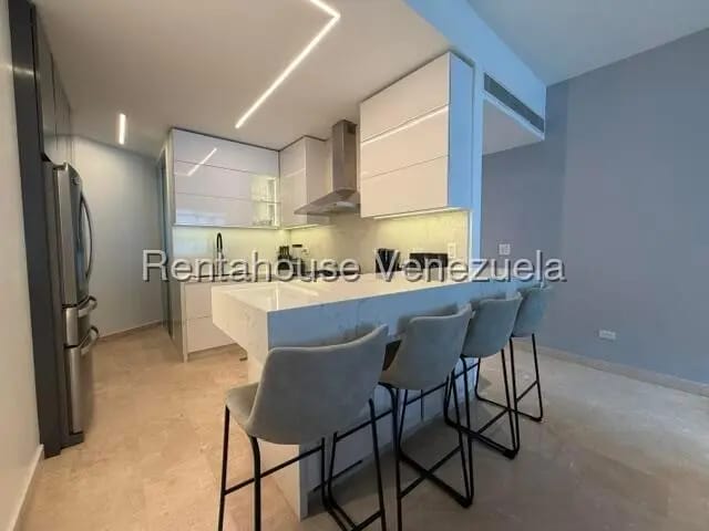Moderno apartamento venta Lomas de las Mercedes MLS 26-19241