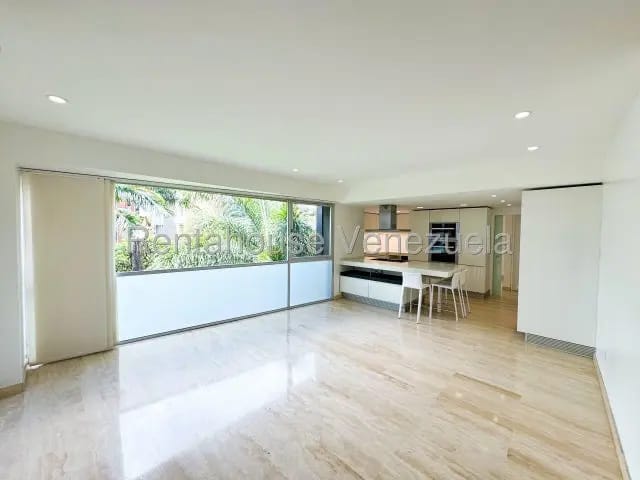 listo y Mderno apartamento venta Campo Alegre MLS 26-19315