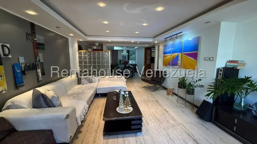 Moderno apartamento venta Cumbres de curumo MLS 26-15288