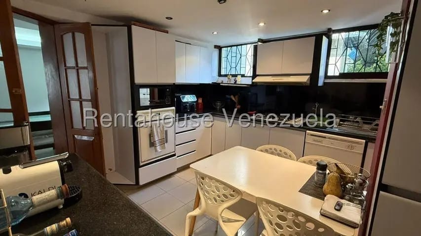 Moderno apartamento venta Cumbres de curumo MLS 26-15288 - 10