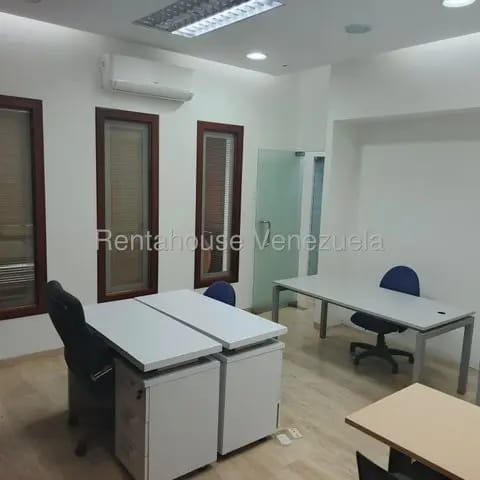 Impecable oficina venta CC Plaza Los Palos Grandes MLS 26-10652 - 5