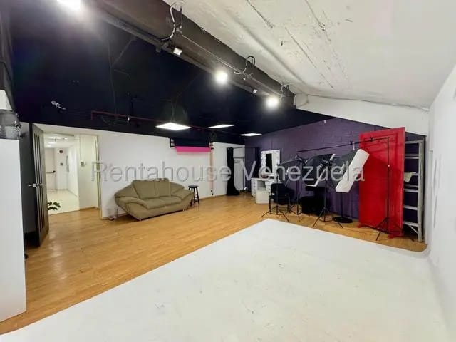 Bella oficina venta Los Dos Caminos MLS 25-22479 - 3