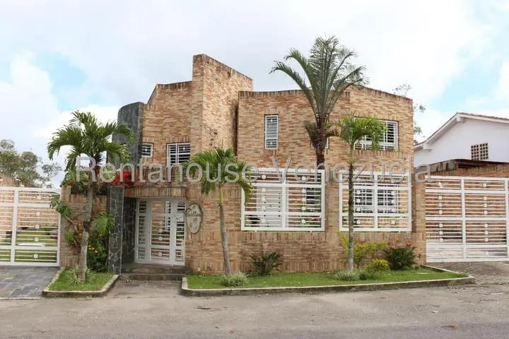 Bella Casa venta Club de Campo San Antonio MLS 26-6162