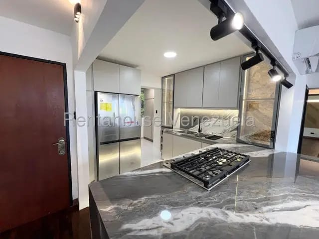 Remodelado APartamento venta Chuao MLS 26-18996 - 9