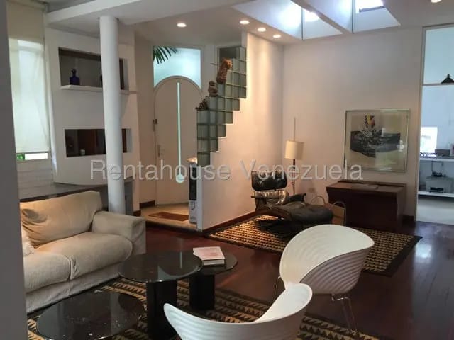 impactante casa venta San Roman MLS 26-19387