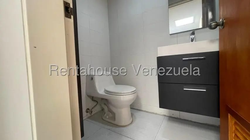 Precioso y minimalista oficina alquiler La Boyera MLS 26-19548 - 6