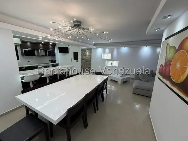 Moderno y Remodelado Apartamento venta El Cigarral MLS 26-19586 - 7