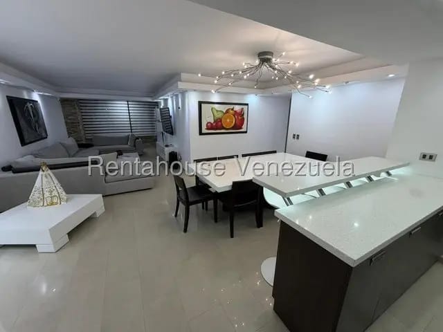 Moderno y Remodelado Apartamento venta El Cigarral MLS 26-19586 - 8