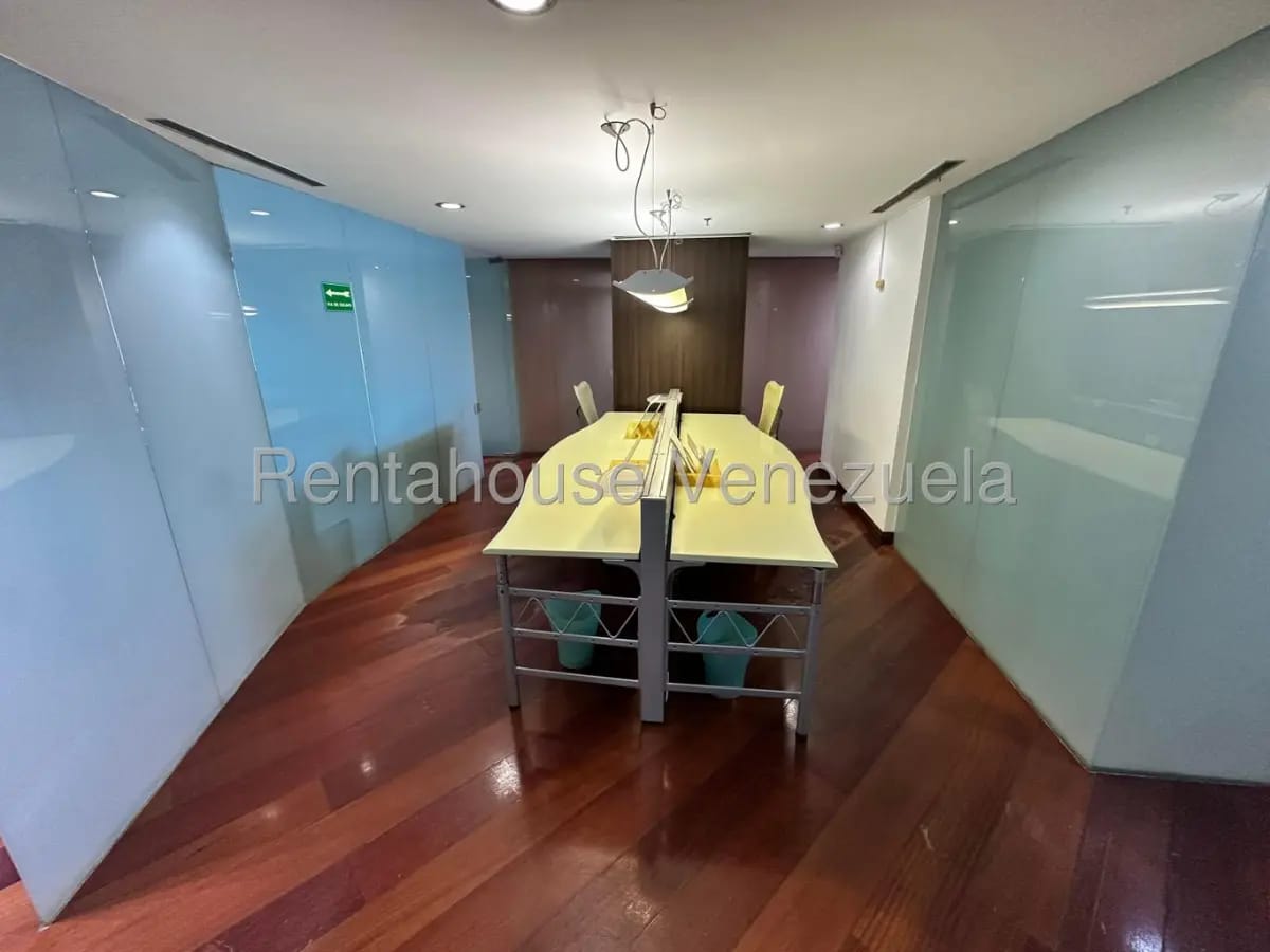 TRemenda Oficina venta El Rosal MLS 280.000 - 5
