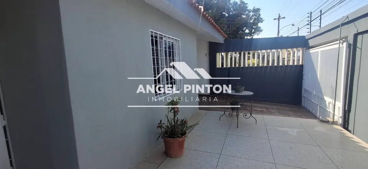 CASA EN VENTA LA FLORESTA MARACAIBO VENEZUELA API 8850 - 2