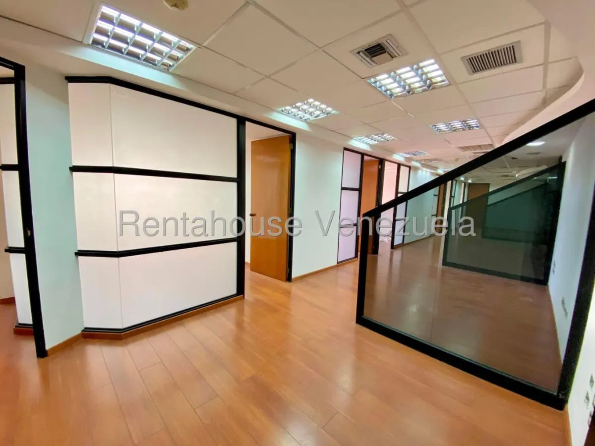 Oficina en Alquiler Bello Campo Chacao 26-19127 - 3