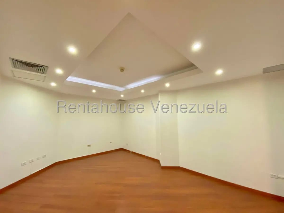 Oficina en Alquiler Bello Campo Chacao 26-19127 - 13