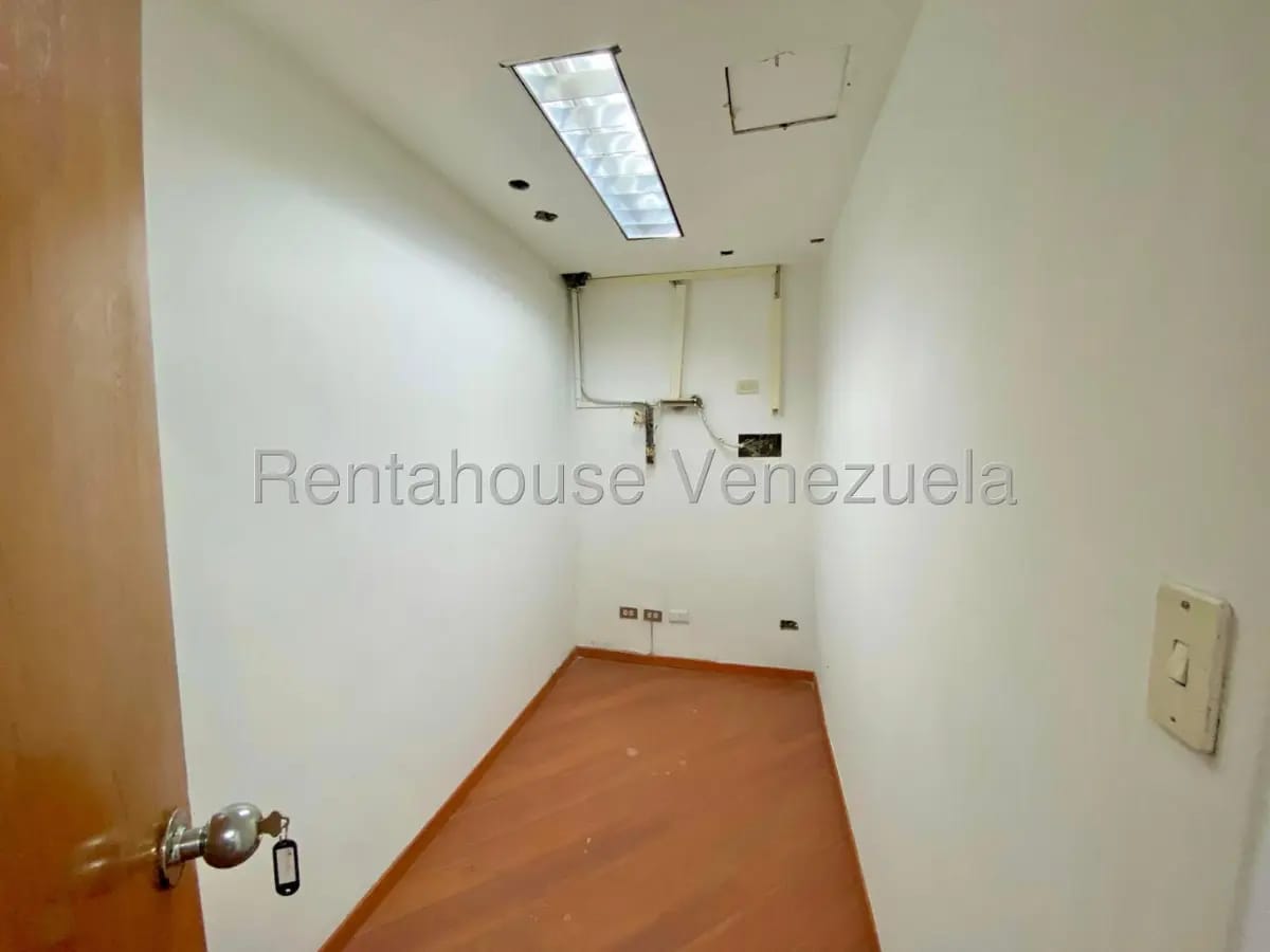 Oficina en Alquiler Bello Campo Chacao 26-19127 - 15