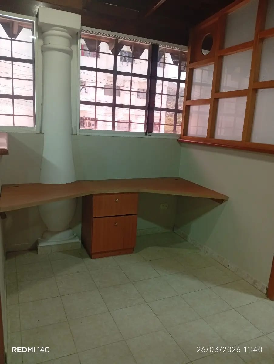 Locales comerciales y oficinas - 8