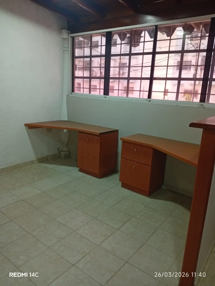 Locales comerciales y oficinas - 9