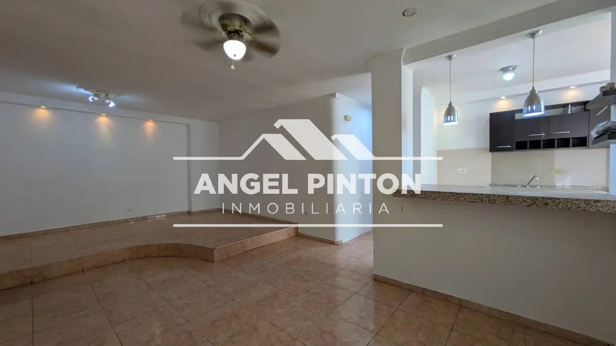 API 9392 APARTAMENTO VENTA EL PINAR MARACAIBO VENEZUELA