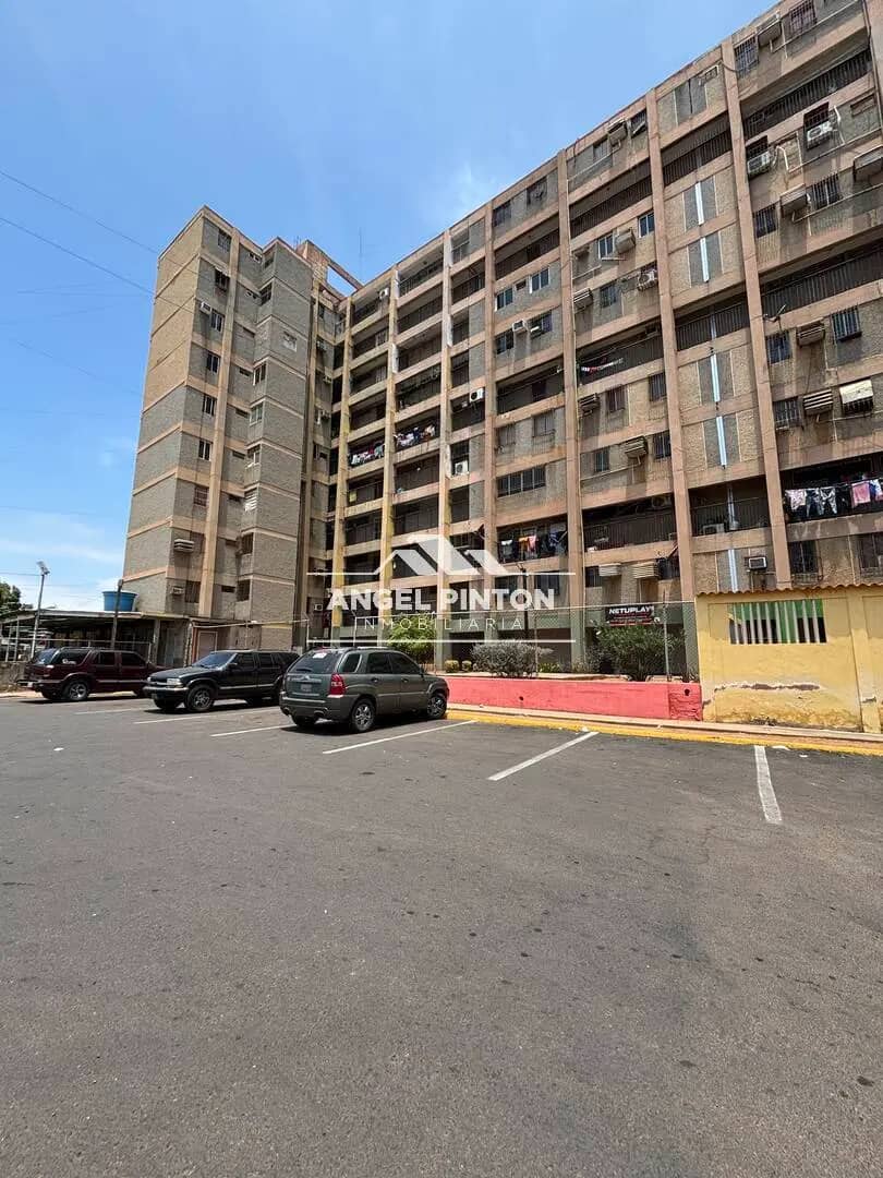 API 11067 APARTAMENTO ALQUILER AV 40 SAN FRANCISCO VENEZUELA