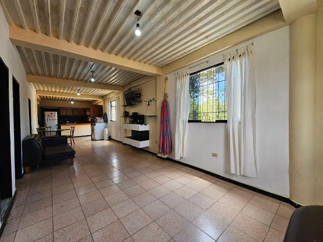 HERMOSA CASA UBICADA EN EL JUNQUITO ANTES DEL PUEBLO - 6