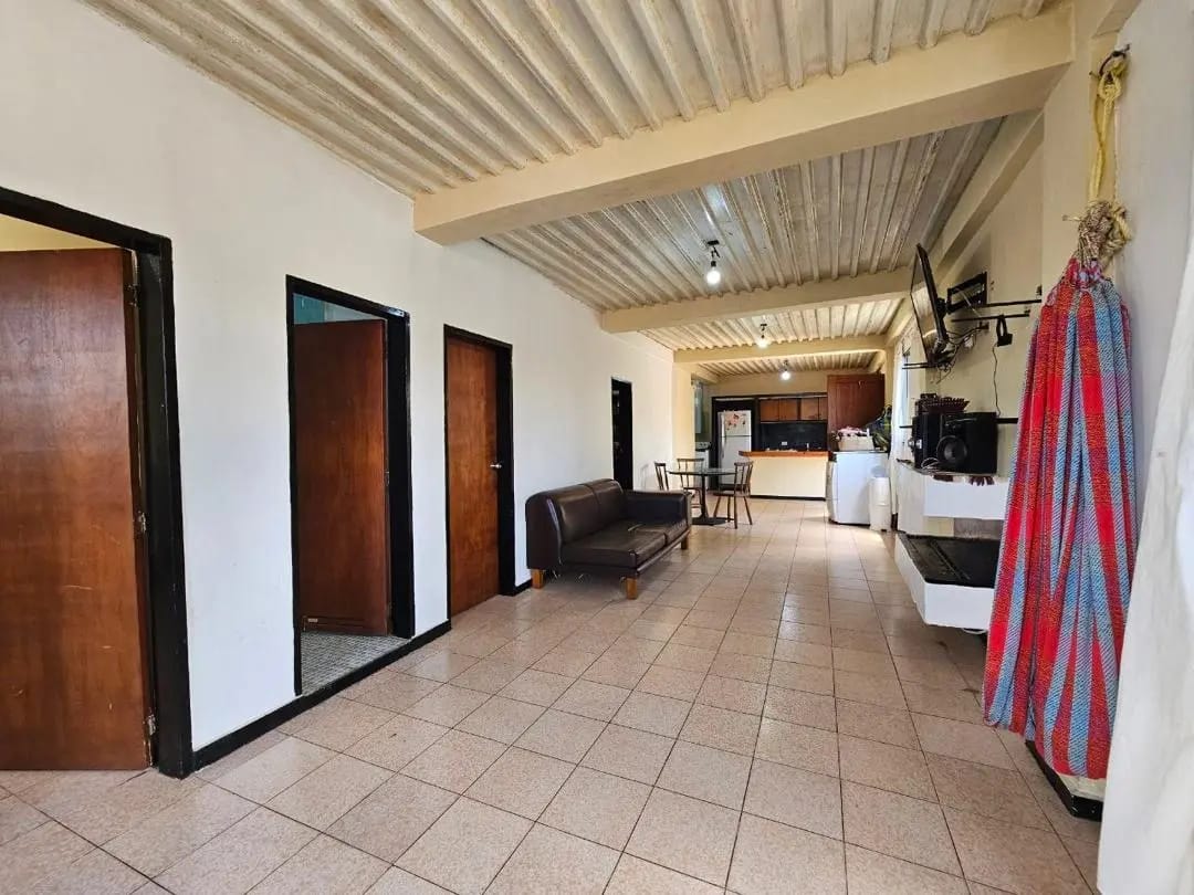 HERMOSA CASA UBICADA EN EL JUNQUITO ANTES DEL PUEBLO - 7