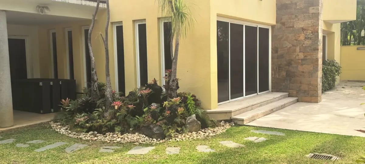 Exclusiva y Hermosa Casa en Los Chorros - 13