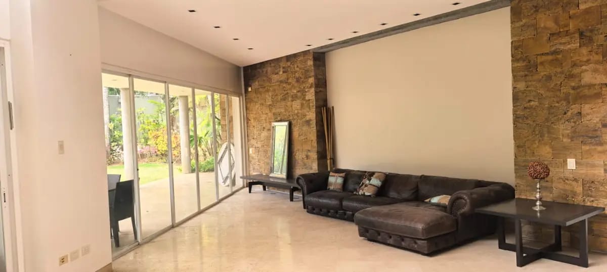 Exclusiva y Hermosa Casa en Los Chorros - 18