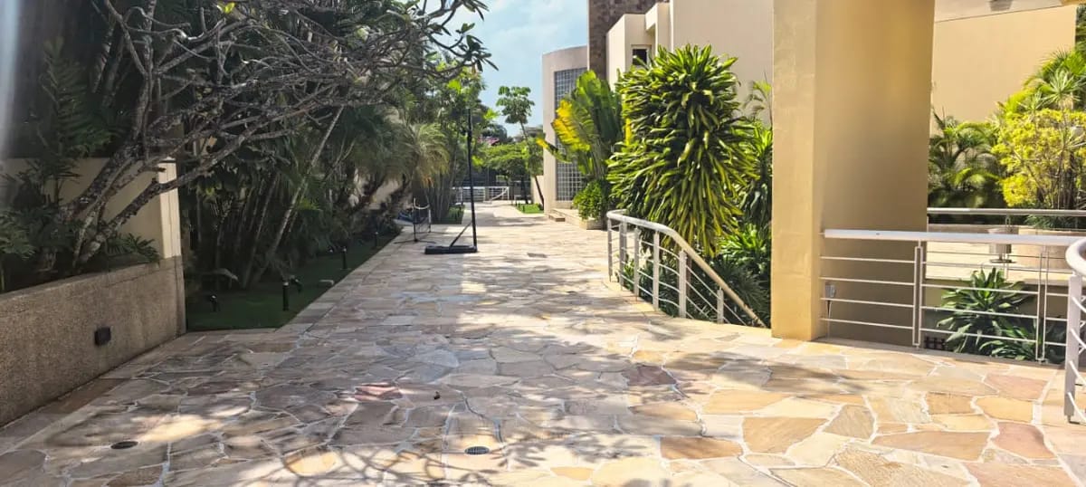 Exclusiva y Hermosa Casa en Los Chorros - 20