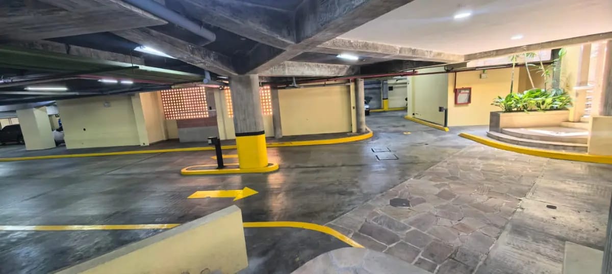 Exclusiva y Hermosa Casa en Los Chorros - 29