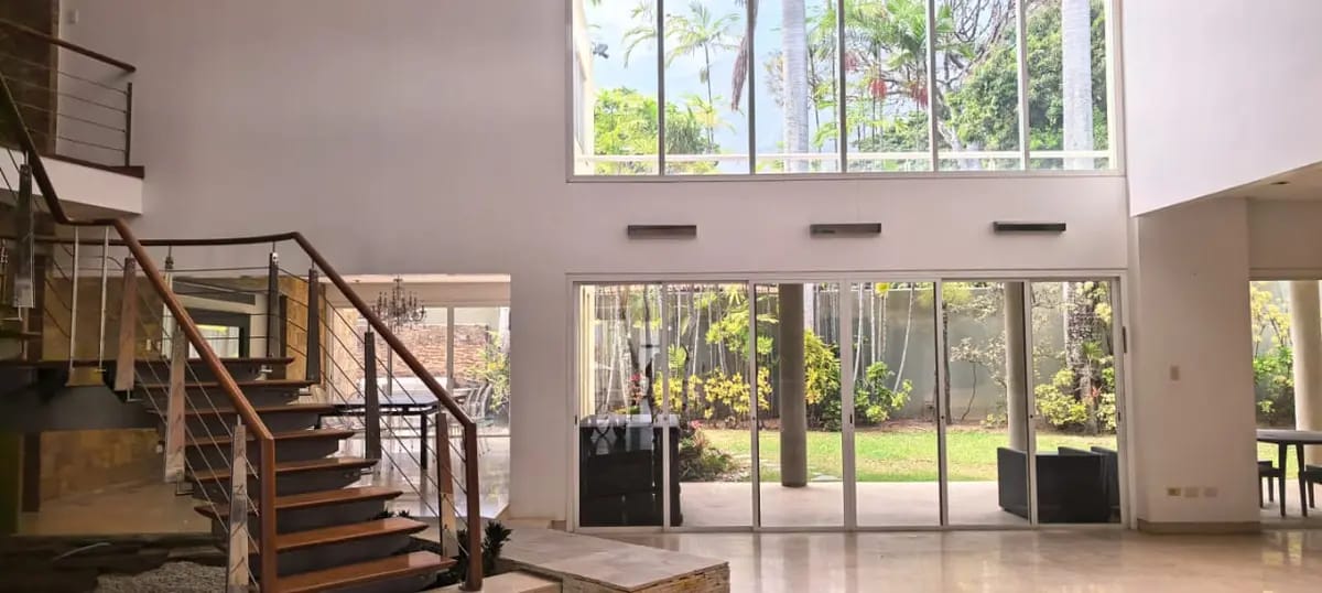 Exclusiva y Hermosa Casa en Los Chorros - 31