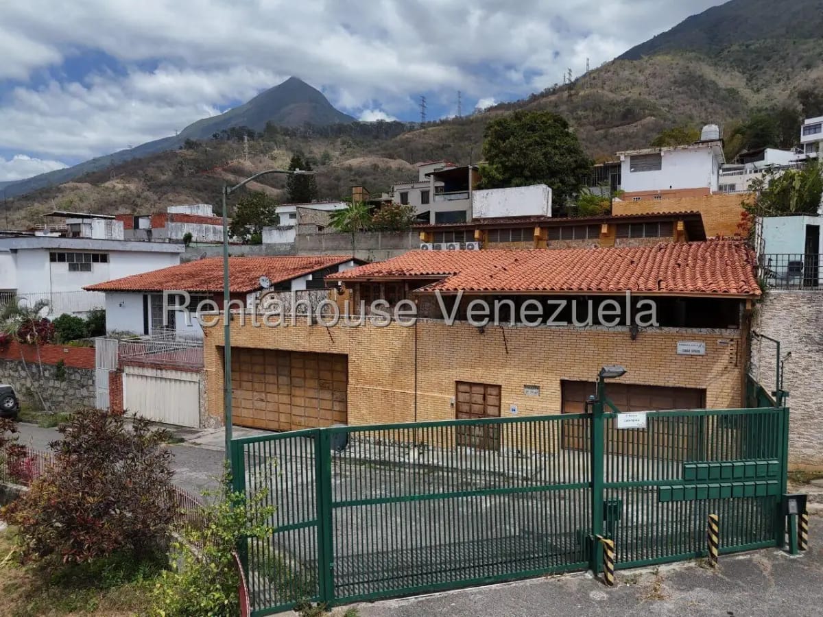 Casa En Venta - MLS #26-15397 - El Marques - 2
