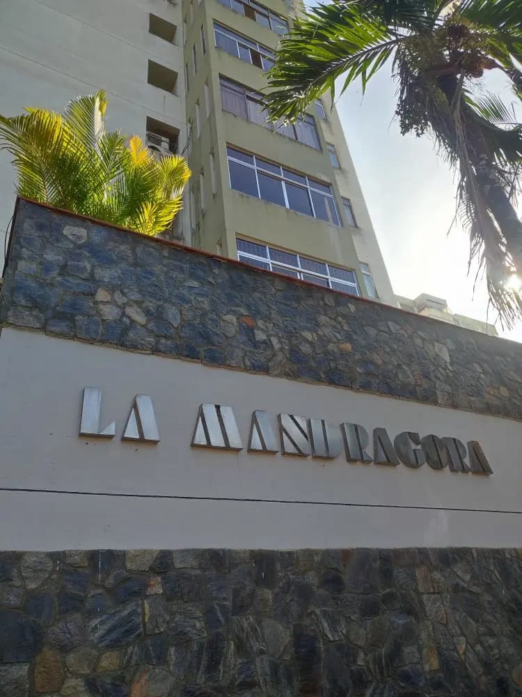 Apartamento Res MANDRAGORA Urbanización Terraza los Nisperos .