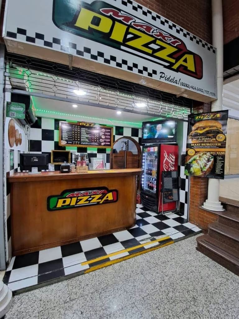 Ofrece Traspaso Maxi Pizza ubicado en la feria de comida del CC Anaco Center.. - 5
