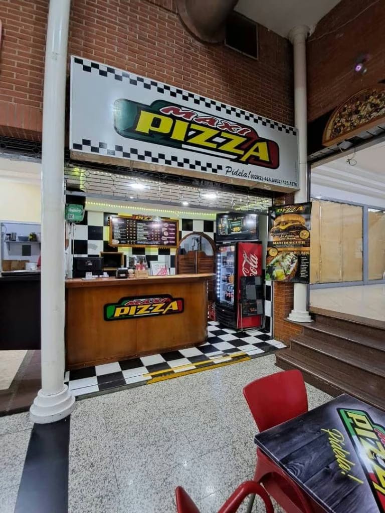 Ofrece Traspaso Maxi Pizza ubicado en la feria de comida del CC Anaco Center.. - 7
