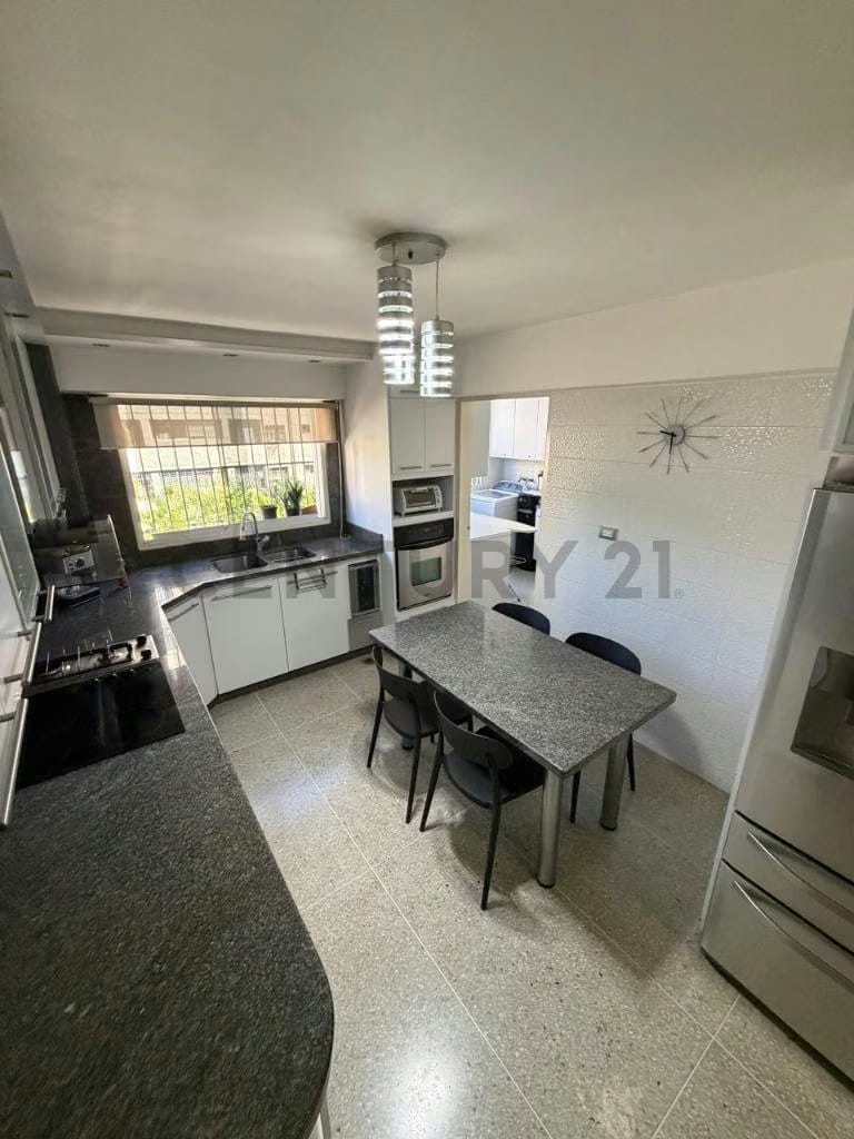 partamento En Venta En Montalban II 145mts2 4ha/3ba/1pe - 3